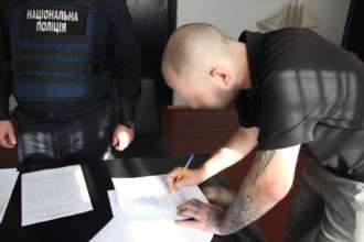 Поліція викрила шахраїв, які ошукували військових/Фото: Нацполіція Поліція викрила шахраїв, які ошукували військових/Фото: Нацполіція