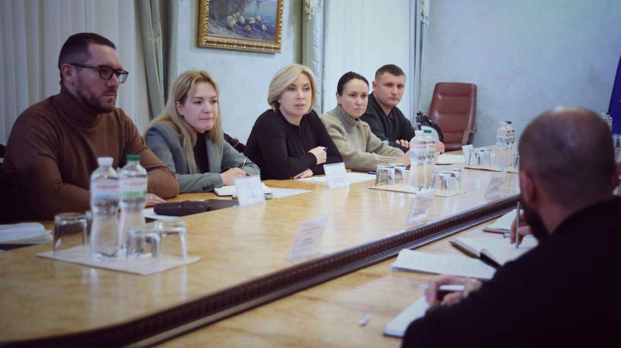 Від правозахисних організацій надходять сигнали, що росія відмовляє у перетині російсько-білоруського кордону громадянам за українськими паспортами Від правозахисних організацій надходять сигнали, що росія відмовляє у перетині російсько-білоруського кордону громадянам за українськими паспортами