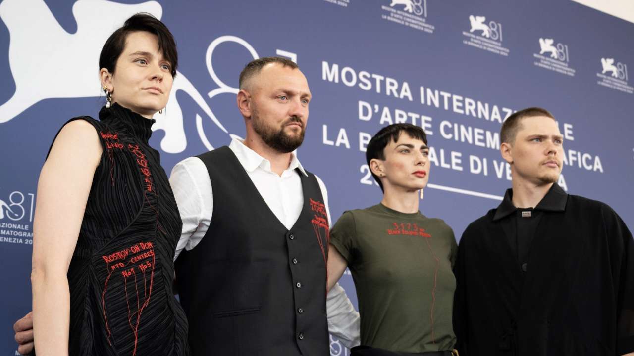 На Венецианском кинофестивале напомнили об украинских пленных / Фото: Aleksander Kalka/La Biennale "Большая трагедия, о которой мало кто знает": на Венецианском кинофестивале напомнили о пленных