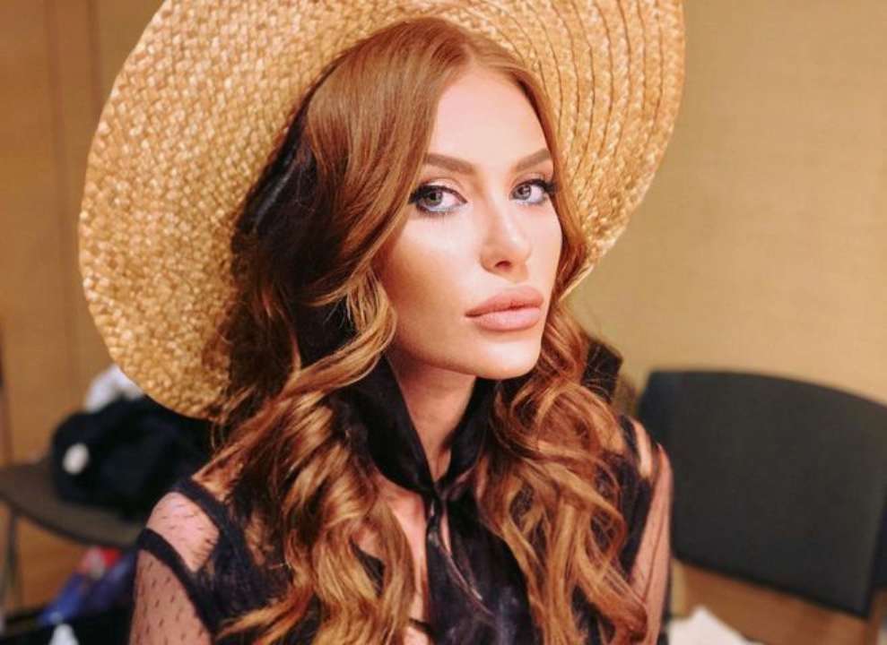 Слава Камінська