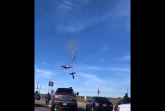 У США розбились два літаки під час авіашоу. Фото: Скріншот із відео Авіашоу у США