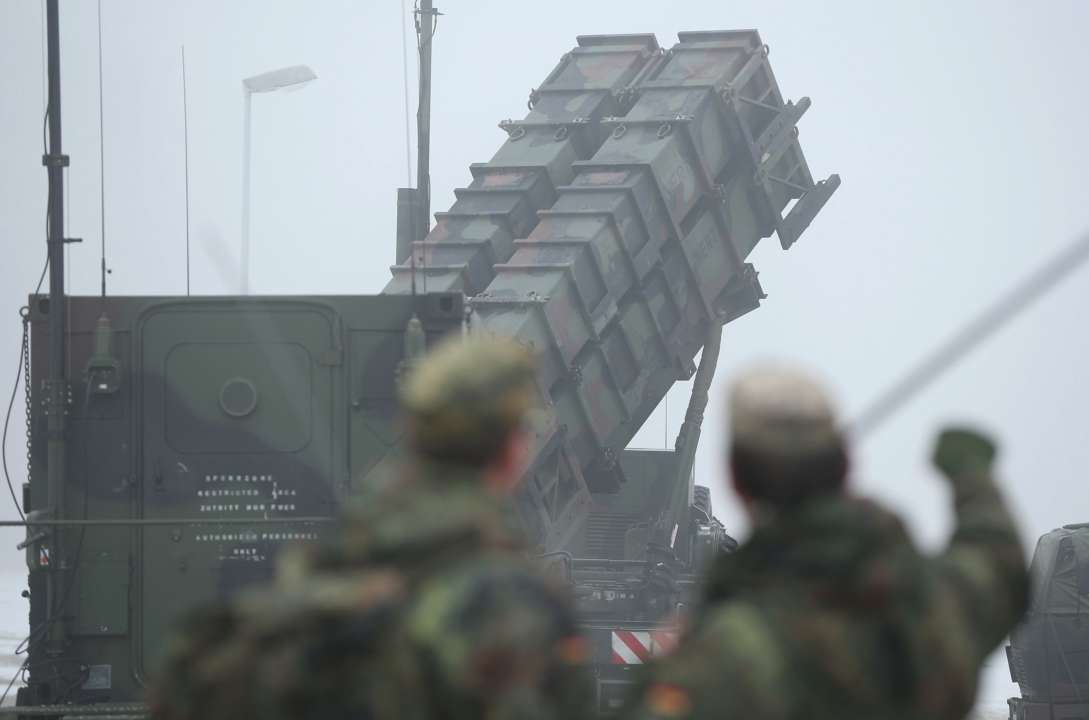 Украина сбила вражеский истребитель американским ЗРК / Фото: Sean Gallup/Getty Images Украина сбила вражеский истребитель американским ЗРК / Фото: Sean Gallup/Getty Images