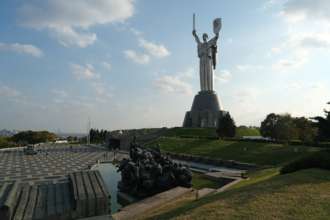 Фото: Getty Images/Автор - Sean Gallup Родина мать