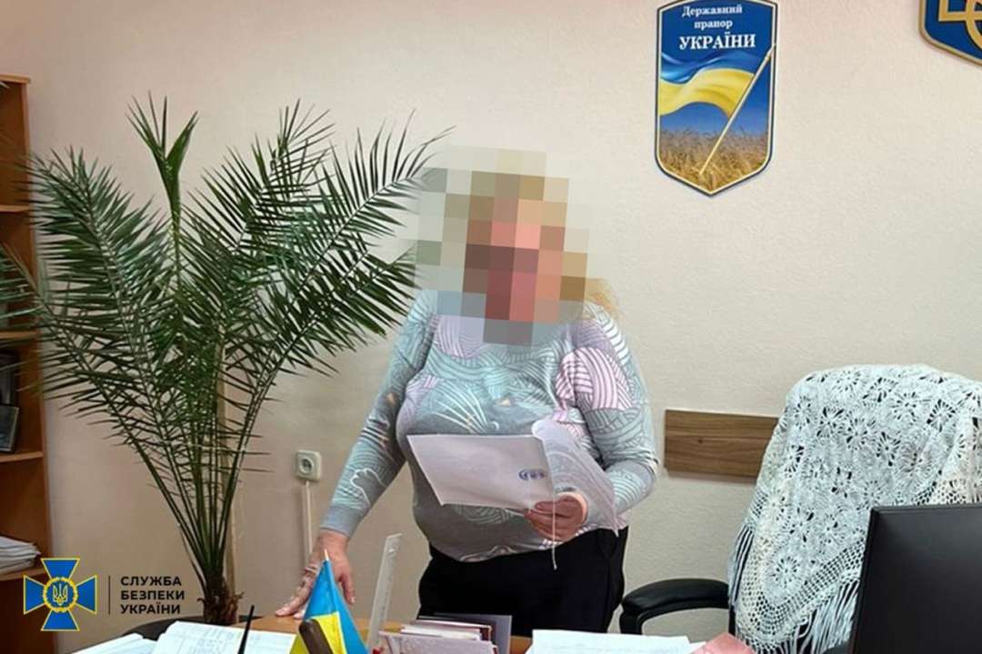 СБУ викрила голову Полтавського райсуду, яка працювала на фсб/Фото: СБУ Чергова колаборантка: суддя "зливала" дані про захисників Маріуполя