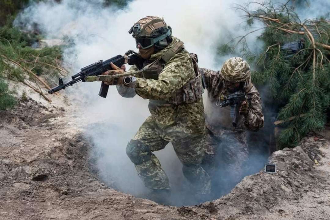 Украинские защитники поразили 12 районов сосредоточения вооружения и техники оккупантов – Генштаб