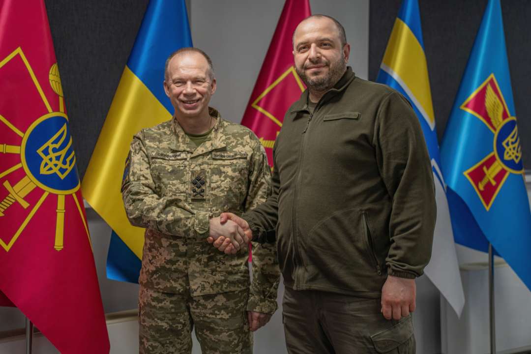 Рустем Умеров провел первое совещание с главнокомандующим Александром Сырским/Фото: Минобороны Рустем Умеров провел первое совещание с главнокомандующим Александром Сырским/Фото: Минобороны