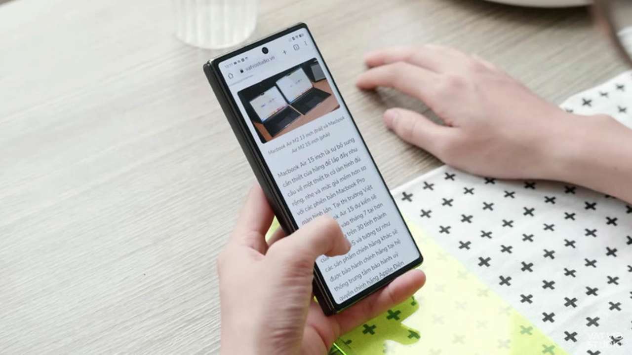 vivo X Fold2