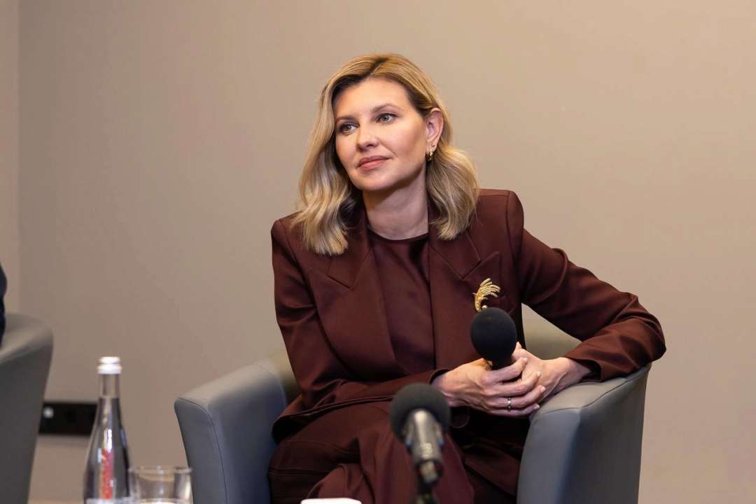 Зеленская пригласила коллег на Саммит первых леди и джентльменов/Фото: Olena Zelenska/telegram Зеленская в изысканном костюме пригласила коллег на Саммит первых леди и джентльменов. Видео