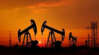 Нафта марки Brent виросте у ціні 12,5 доларів за барель. Фото: Freepik нафта ціна