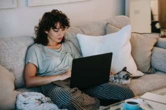 Фото с pexels.com Фильмы с небанальным сюжетом, которые отвлекут от обыденности