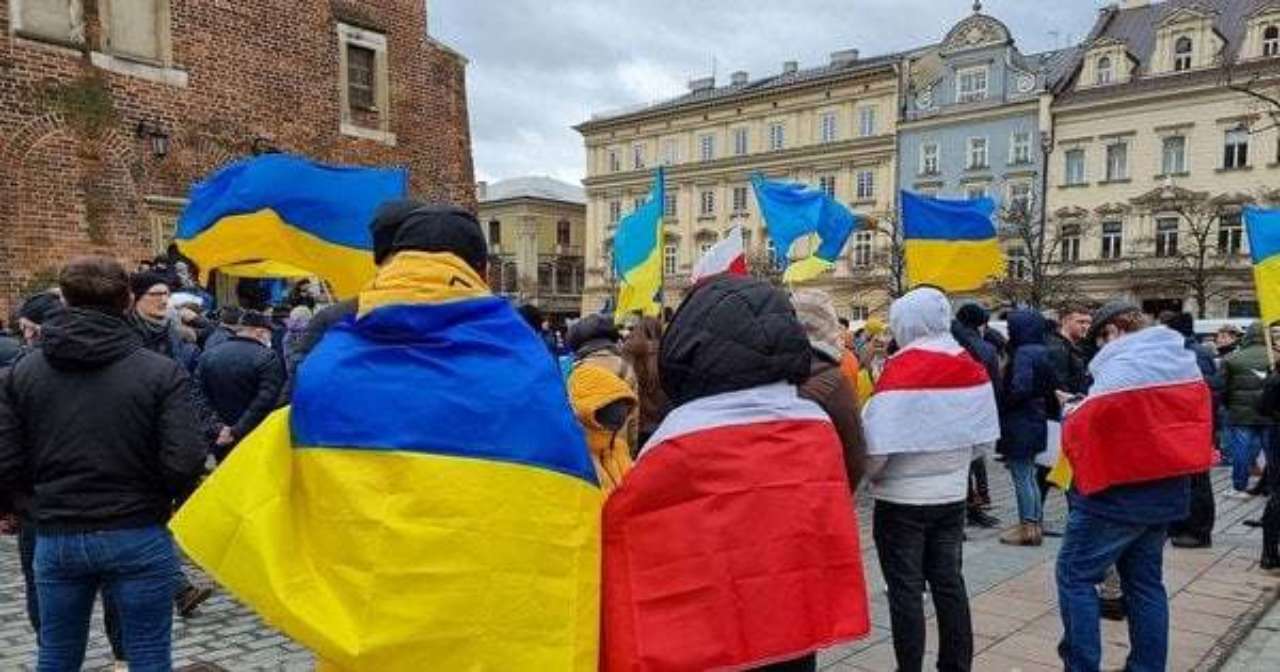 Повернення чоловіків з-за кордону: відповідь посла