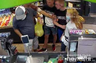 Фото: Национальная полиция В столичном супермаркете мужчина ударил посетителя ножом в живот