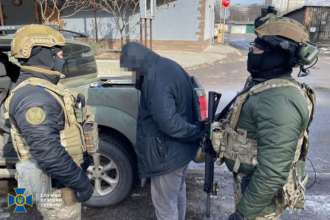 Служба безпеки затримала чергового агента фсб/Фото: СБУ Готував теракти проти українських льотчиків і спецпризначенців: СБУ затримала злочинця "на гарячому"