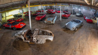 Фото: Darin Schnabel ©2023 Courtesy of RM Sotheby's В США продадут коллекцию из 20 раритетных Ferrari, случайно найденных в старом сарае