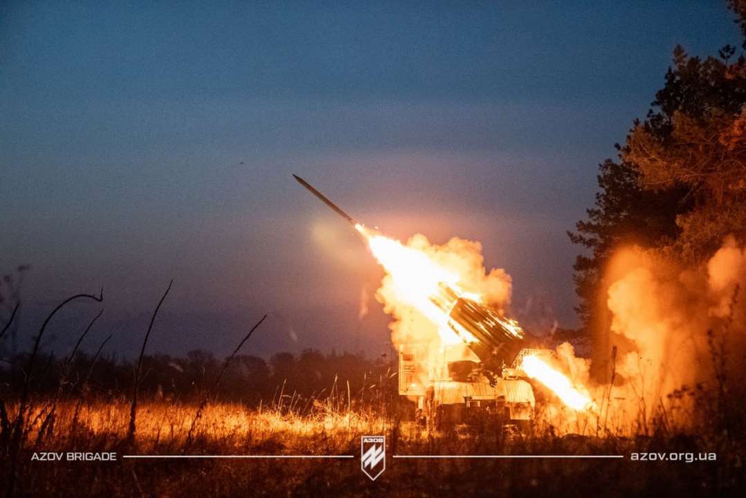Боевая задача расчета РСЗО "Град" 12-й бригады "Азов". Видео