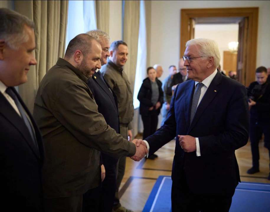 Умєров анонсував більше зброї для ЗСУ після перемовин з партнерами/Фото: ministry_of_defense_ua Зброї для наших захисників стане більше: Умєров після перемовин з європейськими партнерами