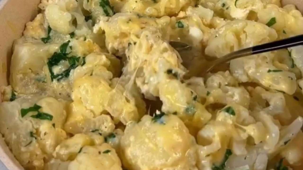 Фото: ТГ-канал Мама, я Голодний😋 Цветная капуста, приготовленная во вкусном сметанном соусе