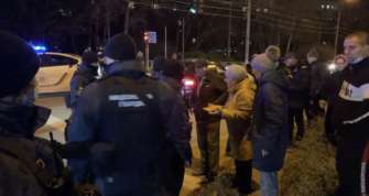 Чоловік покусав поліцейського та побив нацгвардійця/Фото: Інформатор Чоловік покусав поліцейського та побив нацгвардійця