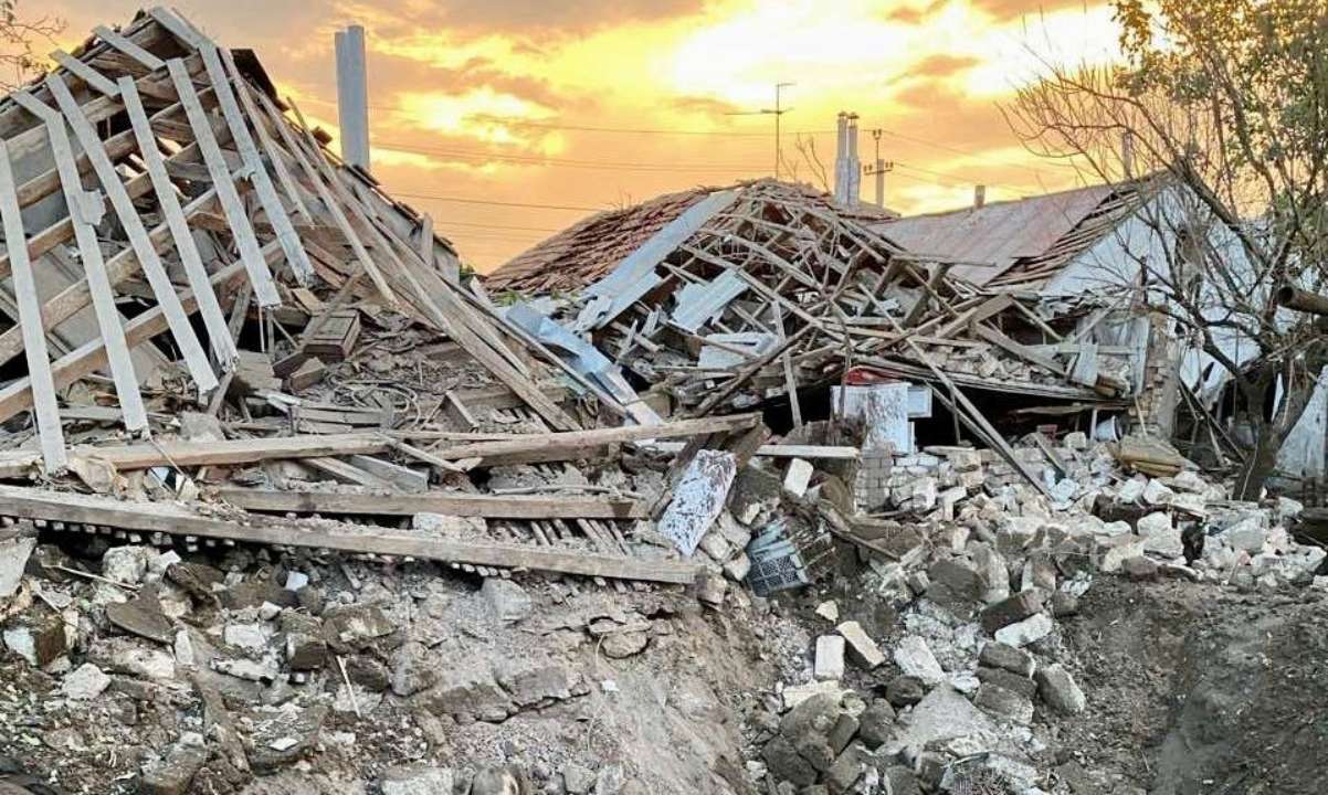 Россияне обстреляли жилые дома в Николаеве/Фото: Сенкевич Online/Тelegram В Николаеве оккупанты обстреляли частные жилые дома: есть раненые