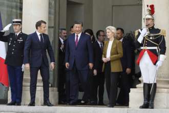 Урсула фон дер Ляєн сподівається, що Китай використає свій вплив на росію, щоб покласти край війні/Фото: gettyimages Урсула фон дер Ляєн: Сподіваємося, що Китай використає свій вплив на росію, щоб покласти край війні