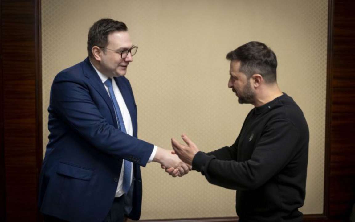 Зеленский обсудил с главой МИД Чехии реализацию инициативы по поставке Украине снарядов Зеленский обсудил с главой МИД Чехии реализацию инициативы по поставке Украине снарядов