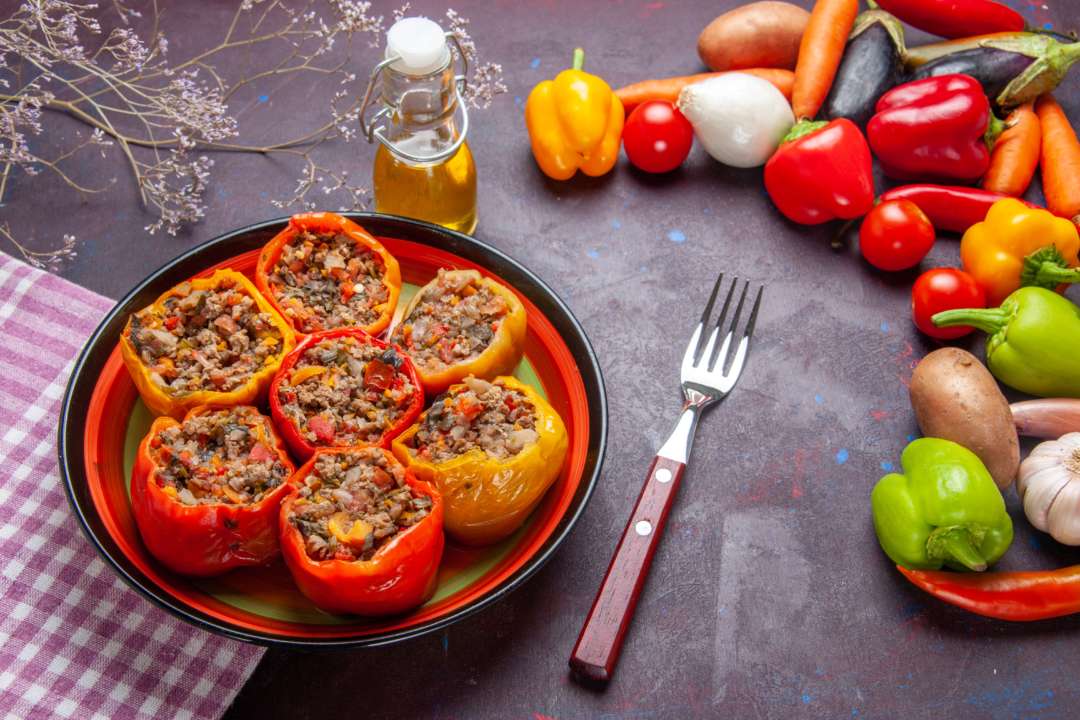 Оригінальний рецепт фаршированих перців з гречкою та куркою