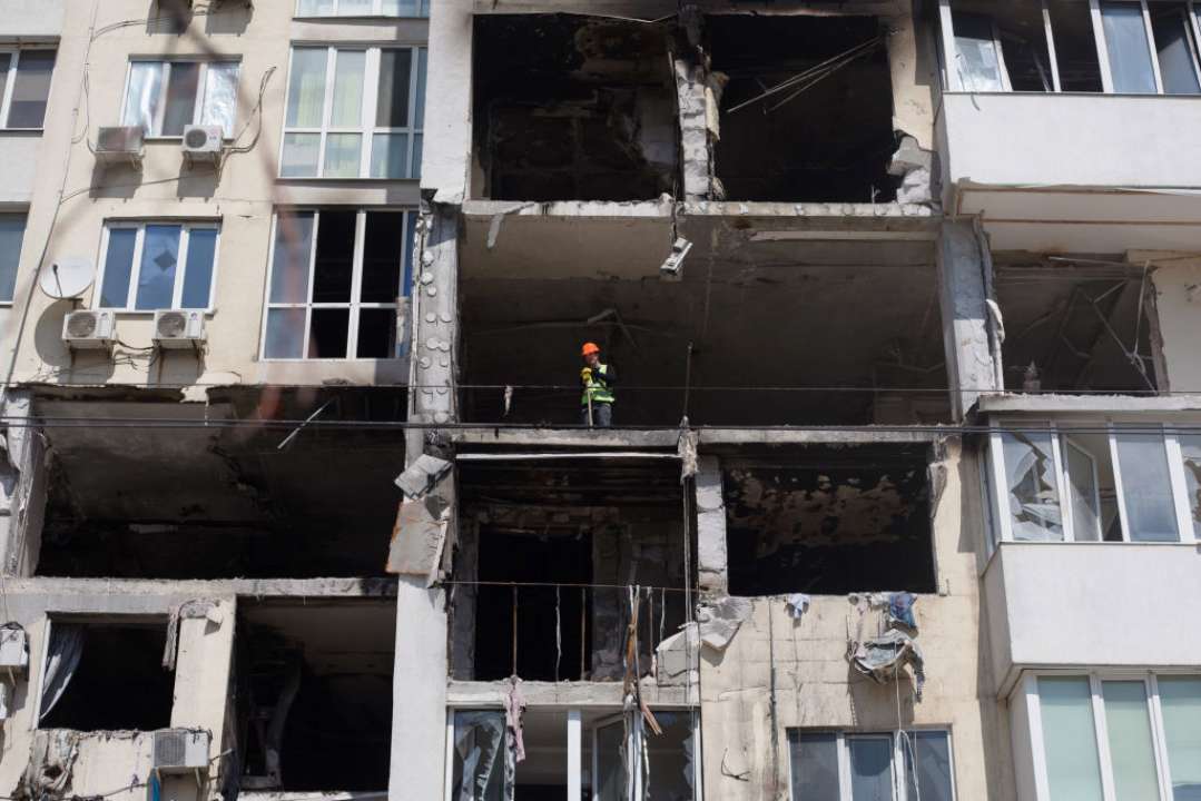 П'ятеро людей загинули внаслідок ранкового обстрілу Одеси/Фото: Getty Images П'ятеро людей загинули внаслідок ранкового обстрілу Одеси/Фото: Getty Images