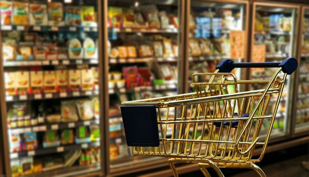 Как определить некачественный продукт только по одному взгляду: поможет этикетка