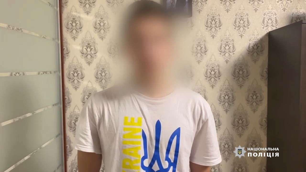 Полиция задержала организаторов запланированной драки в Киеве/Фото: скрин с видео Нацполиции Полиция задержала подростков из "ЧВК Редан", которые планировали организовать драку в Киеве