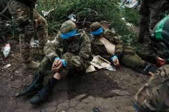 Под Бахмутом оккупанты сдались в плен/Фото: Getty Images Под Бахмутом оккупанты сдались в плен/Фото: Getty Images