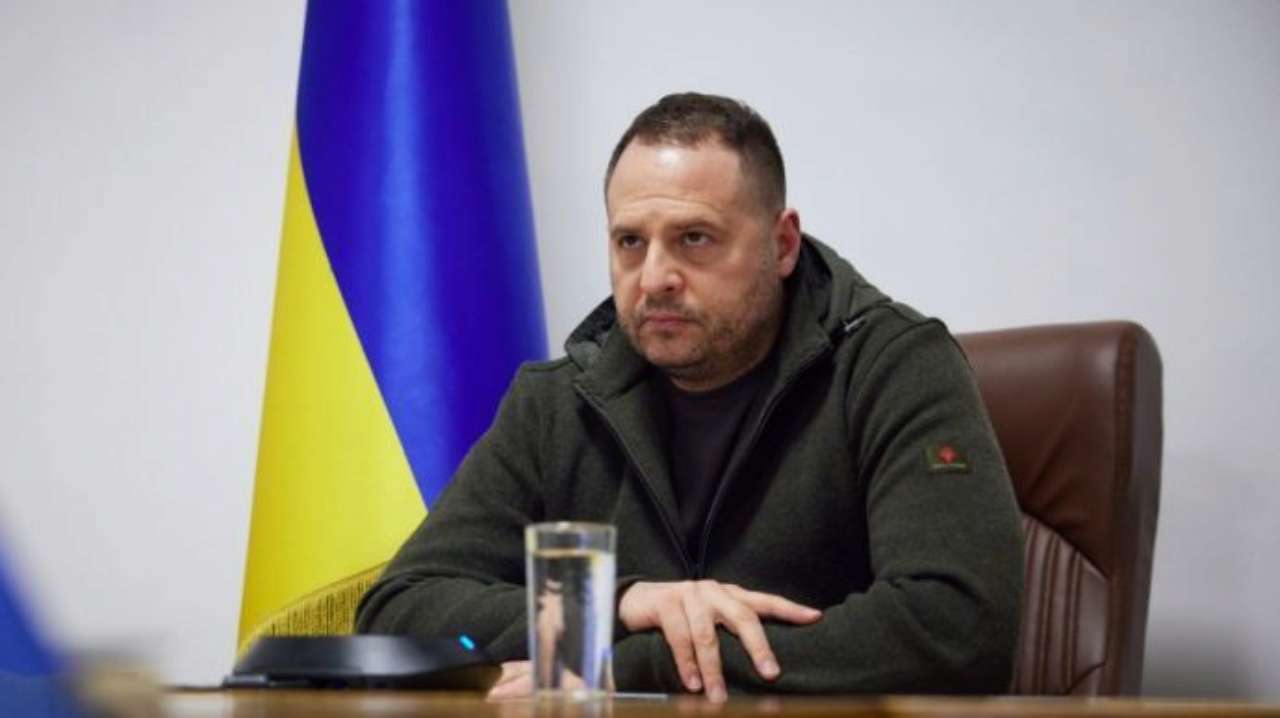 Єрмак заявив, що Україні дадуть більше зброї/Фото: Офіс президента Керівник Офісу президента Андрій Єрмак