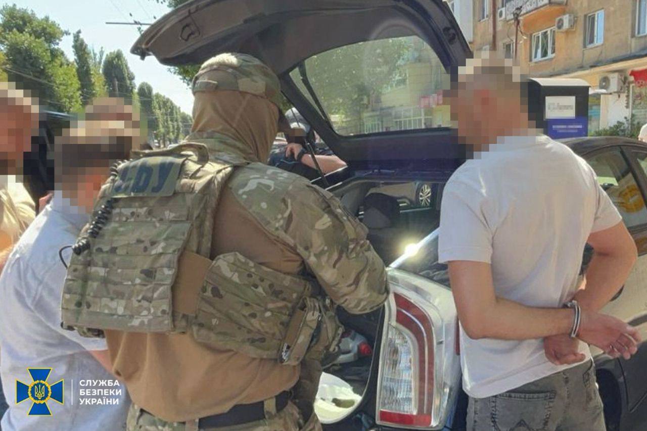 Информатора оккупантов из Одессы разоблачили на сливе данных об украинских защитниках и боевой технике/Фото: СБУ, Офис генпрокуратуры Информатора оккупантов из Одессы разоблачили на сливе данных об украинских защитниках и боевой технике/Фото: СБУ, Офис генпрокуратуры