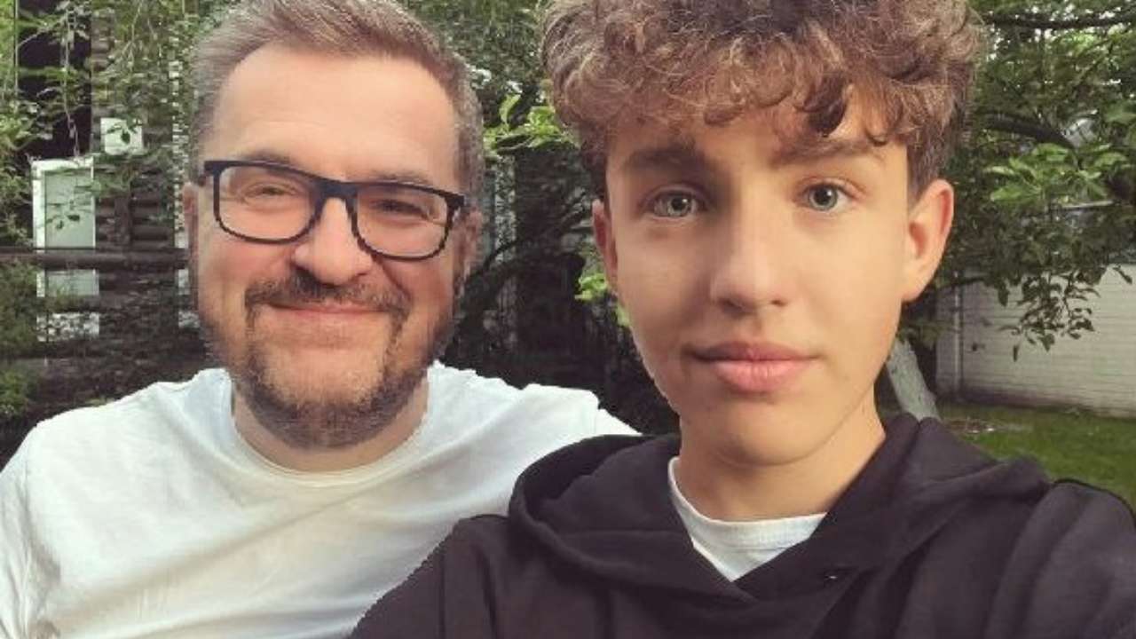 Александр Пономарев вместе с 17-летним сыном/Фото:ponomaryovoleksandr/instagram Селфи Александра Пономарева и его 17-летнего сына от второго брака