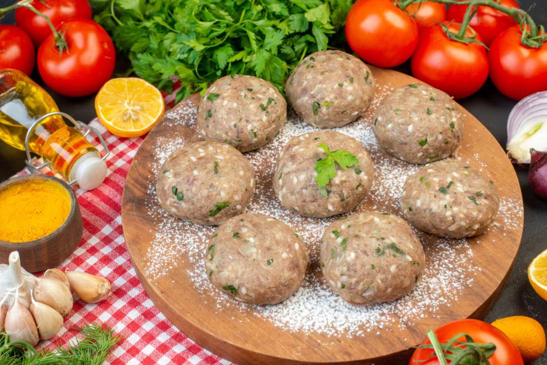 Рецепт рибних тефтелей / Фото: Freepik Просто, смачно, корисно: рецепт рибних тефтелей у вершковій заправці