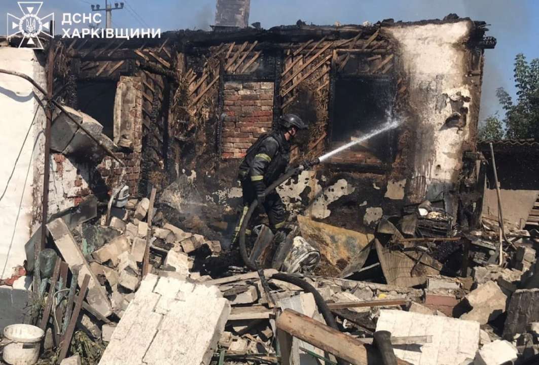 Росія скерувала близько 10 тисяч ракет різних типів і більш ніж 33 тисячі КАБів проти мирного населення. Фото: ДСНС ракети росія