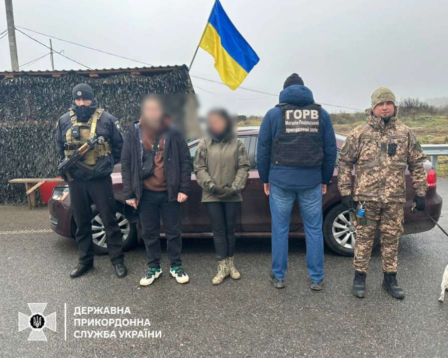 Мужчина пытался сбежать из страны под видом "немого" больного / Фото: ГПСУ Мужчина пытался сбежать из страны под видом "немого" больного / Фото: ГПСУ