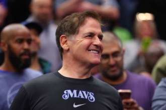 Марк Кьюбан поделился главным советом для молодых специалистов/Фото: Michael Reaves/Getty Images Миллиардер поделился главным карьерным советом для молодых специалистов