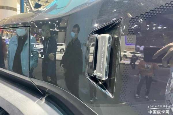 Фото: Carscoops Tesla Cybertruck по-китайськи: компанія IAT представила вражаючий електропікап