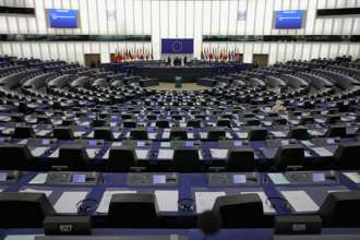 Європарламент визнав нелегітимними вибори путіна/Фото: Getty Images Європарламент ухвалив резолюцію, яка визнає вибори путіна нелегітимними