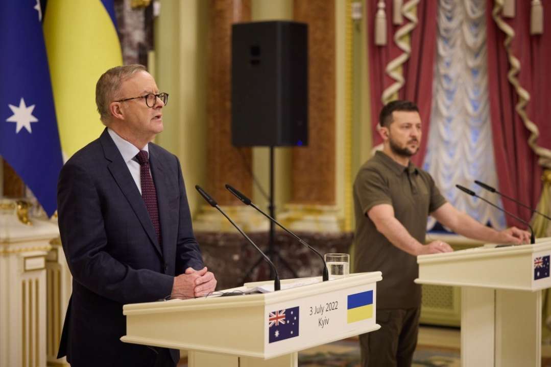 Австралия дополнительно передаст Украине более 30 единиц бронетехники/Фото: Офис президента Президент Украины и премьер-министр Австралии