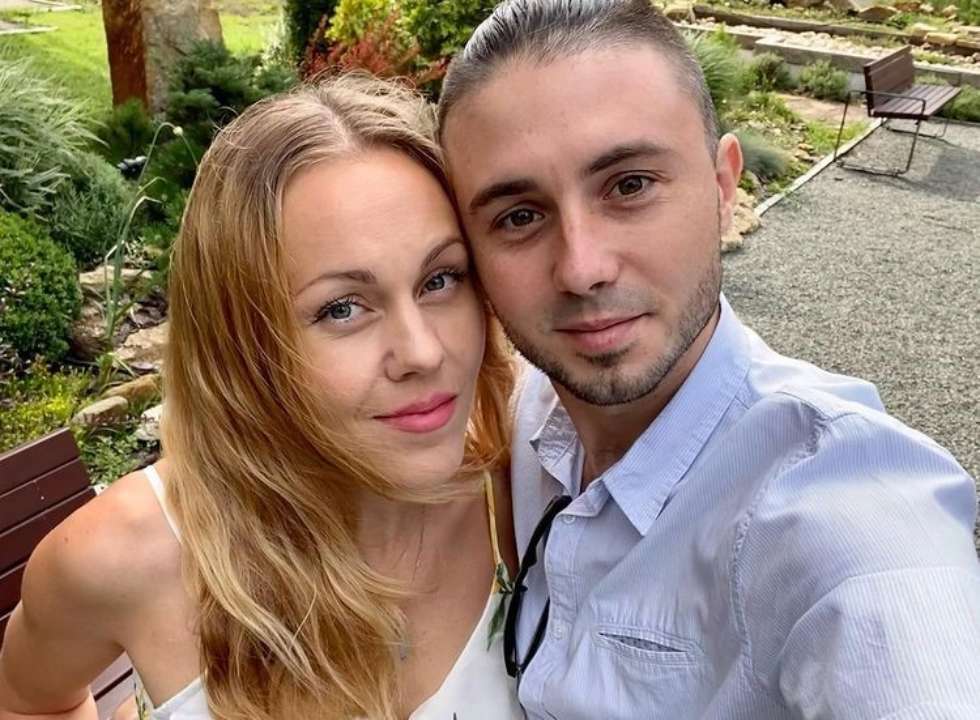 Alyosha та Тарас Тополя ніжно привітали один одного зі святом/Фото: Instagram "Кохаю тебе, Тополька": Alyosha показала рідкісну світлину з весілля