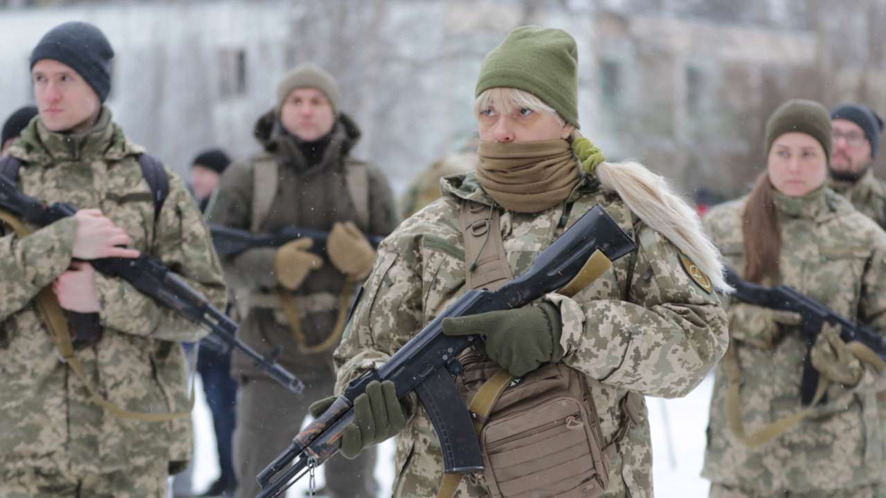 В Україні святкує своє професійне свято територіальна оборона. Фото: Sprotyv. in.ua День людей похилого віку