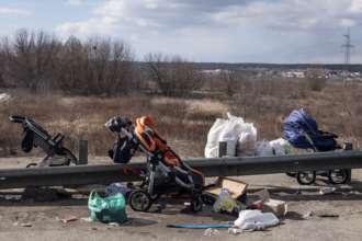 В Украине за время войны погибло 128 детей/Фото: Getty Images коляска