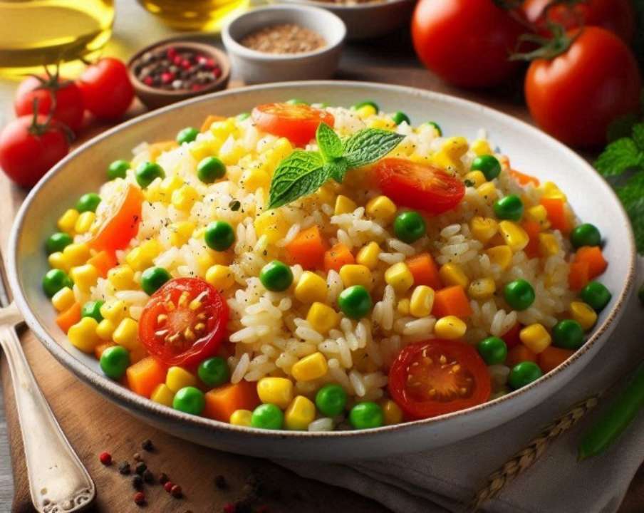 Рис з кукурузкою, горохом та овочами / Фото: Bing Рис з кукурузкою, горохом та овочами