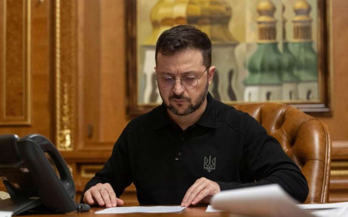 Зеленський подав у ВР законопроєкти про продовження мобілізації та воєнного стану/Фото: V_Zelenskiy_official Зеленський подав у Раду законопроєкти про продовження мобілізації та воєнного стану