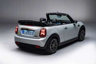 Фото: MINI Mini представила перший повністю електричний кабріолет Cooper SE Convertible. Фото