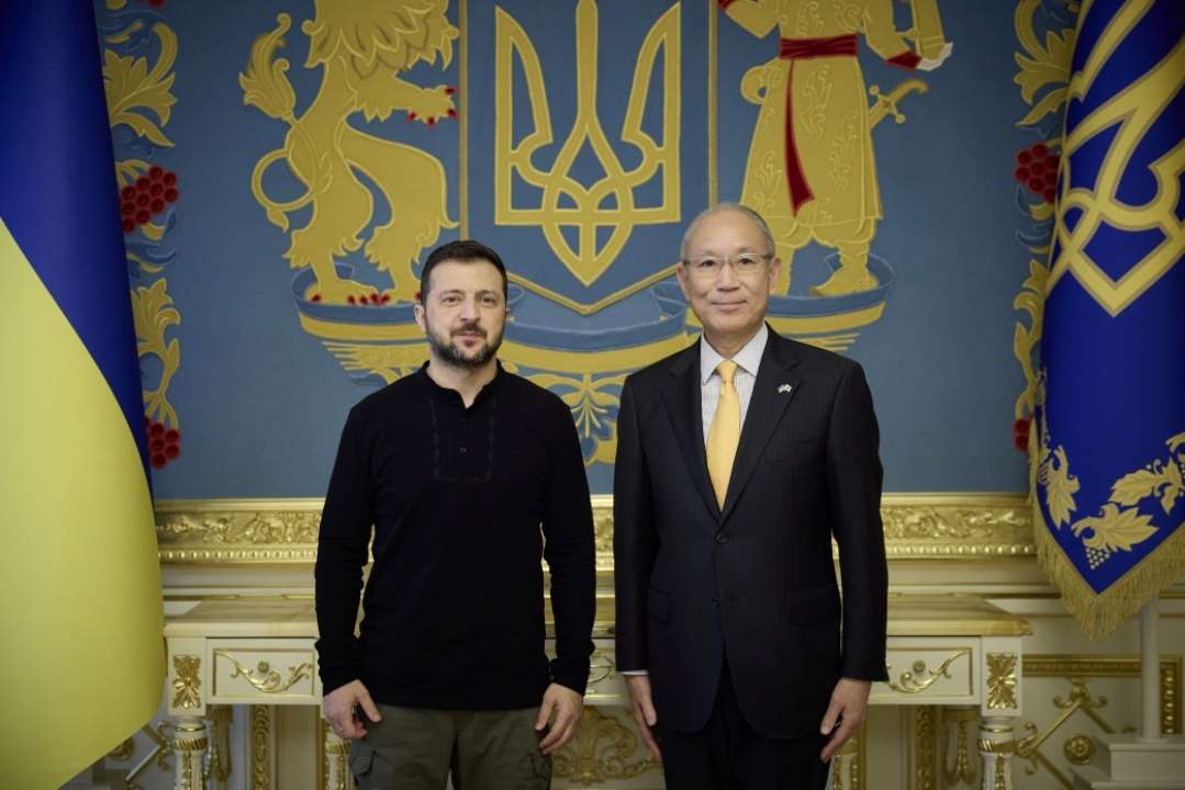 Зеленский вручил государственную награду послу Японии / Фото: Сайт Президента Украины Зеленский вручил государственную награду послу Японии