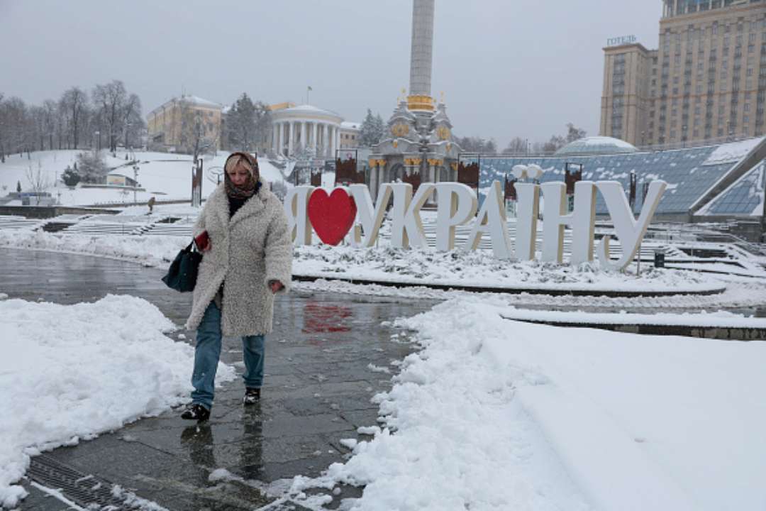 Большинство украинцев считает, что должны быть переговоры о замораживании боевых действий/Фото: Getty Images Большинство украинцев считает, что должны быть переговоры о замораживании боевых действий – опрос