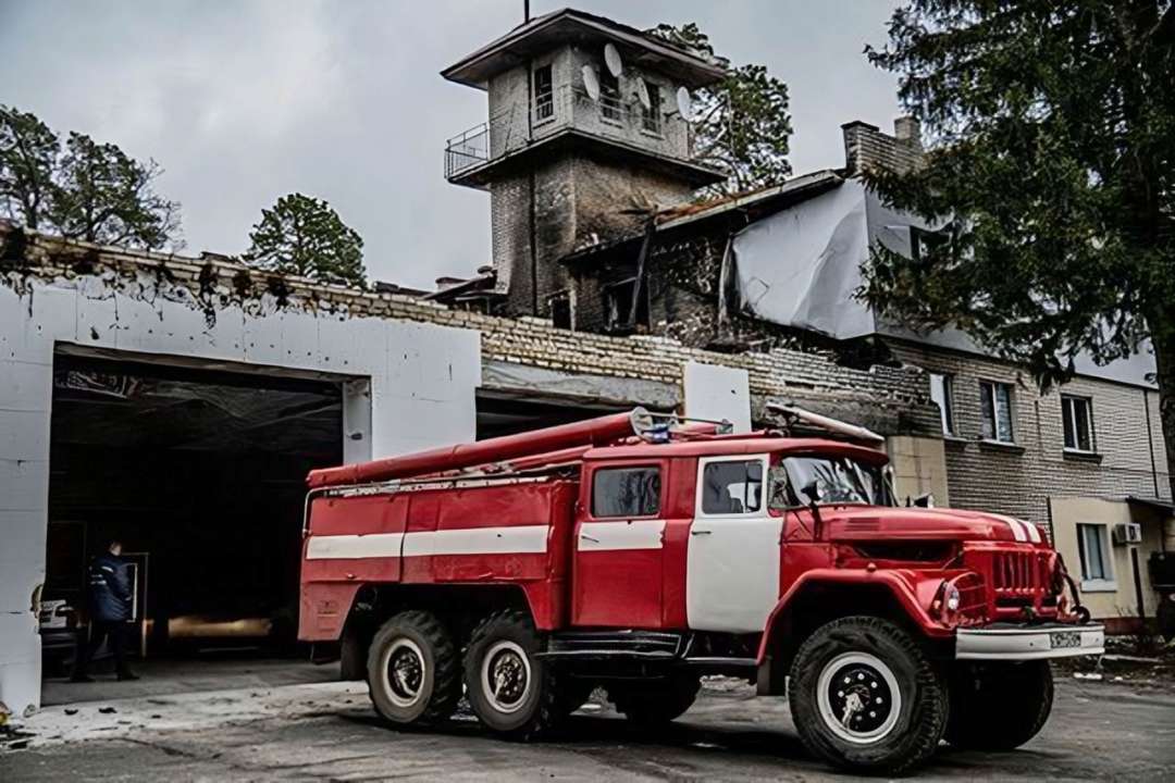 Рашисти пошкодили розподільчий пристрій на ЗАЕС/Фото: Енергоатом Рашисти пошкодили розподільчий пристрій на ЗАЕС/Фото: Енергоатом