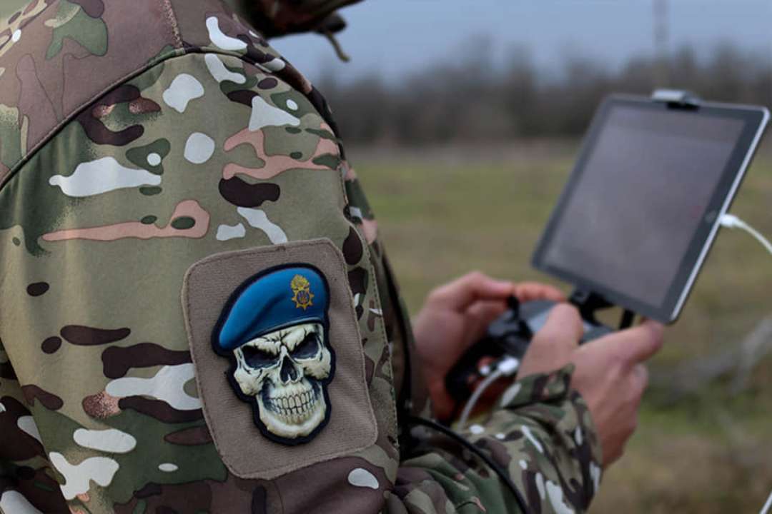 Українські захисники знищили техніку рашистів на Донецькому напрямку/Фото: Facebook Нацгвардійці знищили три ворожі танки, дві БМП та живу силу противника. Відео